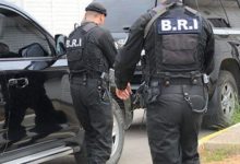 Photo of القبض على عصابة استعملت سلاحا بلاستيكيا في اختطاف رجل وابنيه و الإستيلاء على مليار ونصف ببلدية بئر حدادة