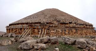 Photo of الجزائر تقترح تصنيف الأضرحة النوميدية ضمن التراث العالمي ابتداء من 2026